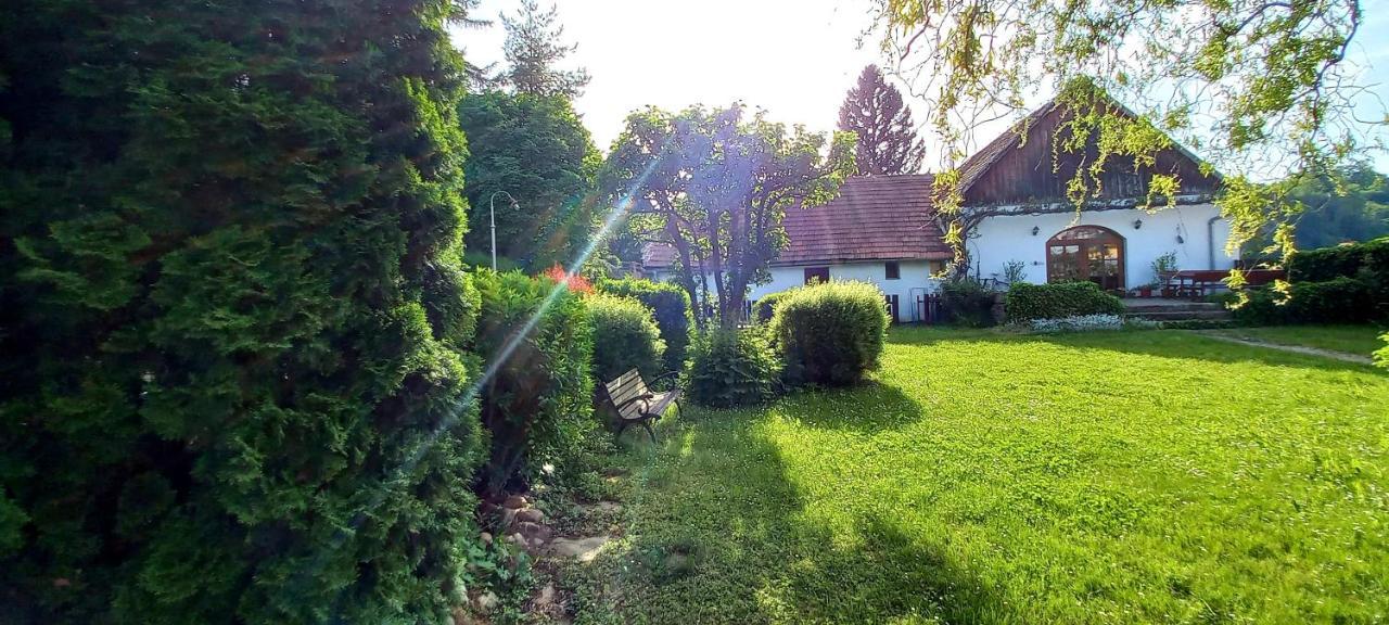 Penzion Merlin Cesky Krumlov Exterior foto