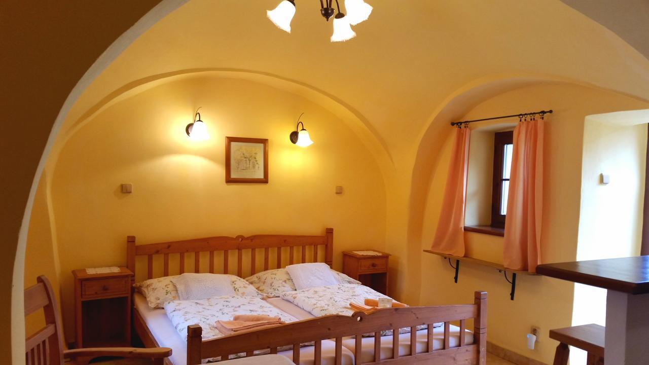 Penzion Merlin Cesky Krumlov Exterior foto